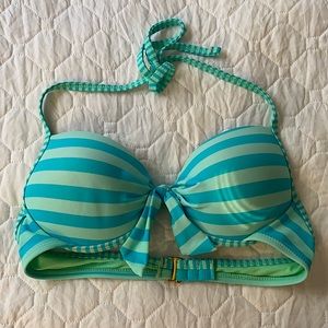 Bathing suit top padded